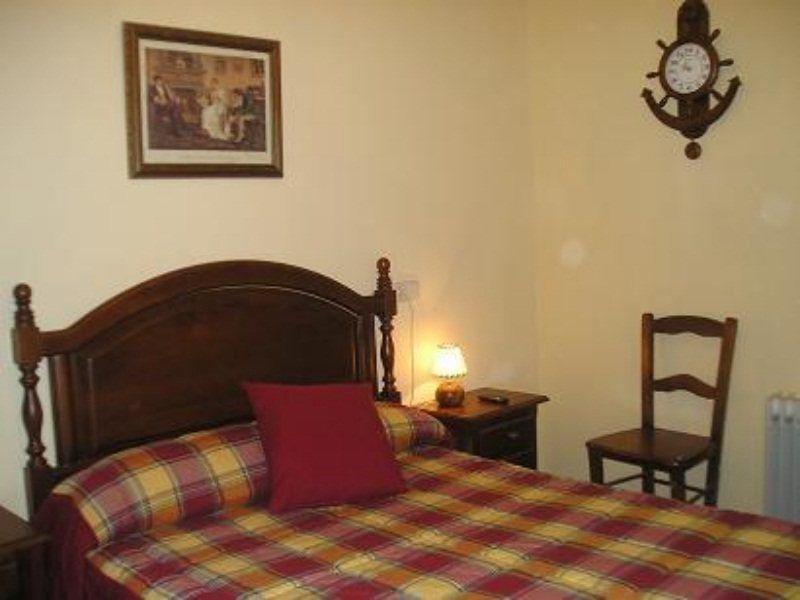 Hostal El Pilar Мадрид Екстериор снимка